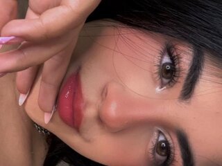 Chat Now with isis-grey-r