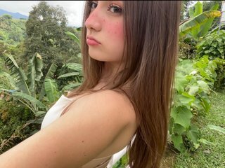 Chat Now with Sophiie_Collins