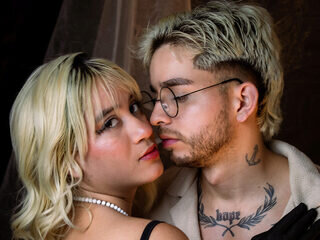Chat Now with Alice Slave & Max Dominant