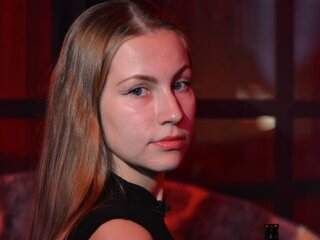 Chat Now with EvelinaSolt