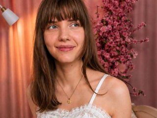 Chat Now with AuroraWeil