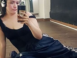 Chat Now with ValeriaSweet