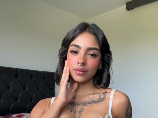 Chat Now with Kiara_Ferrari