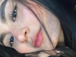 Chat Now with MiaGreymml