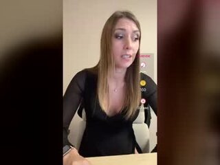Chat Now with Lib ertine32