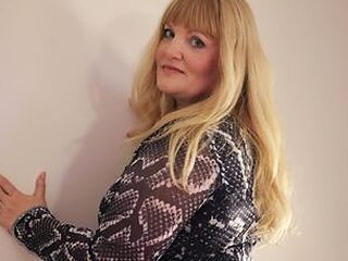 Chat Now with Nicole
