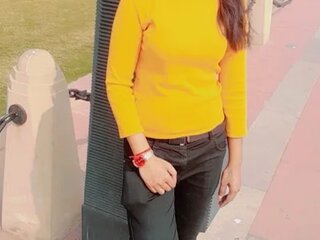 Chat Now with Miss-Riyasingh
