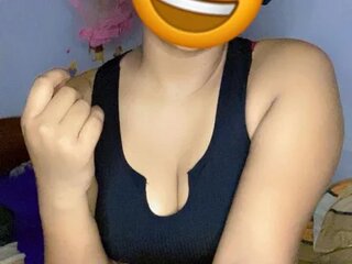 Chat Now with Kushiee SL