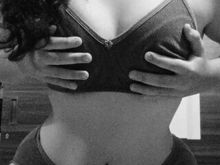 Chat Now with Ada xx