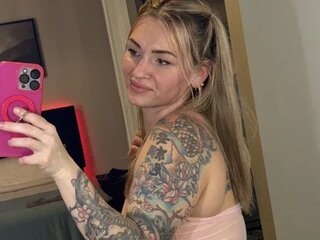 Chat Now with MaggieMayI