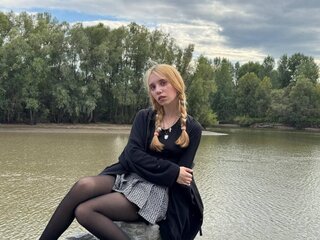 Chat Now with lil1y-moore