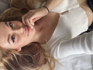 Chat Now with XDinnax
