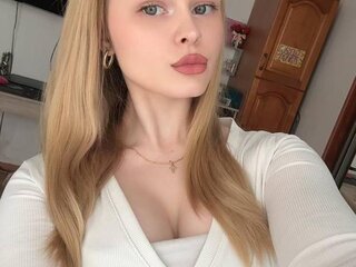 Chat Now with lynettehuebschman